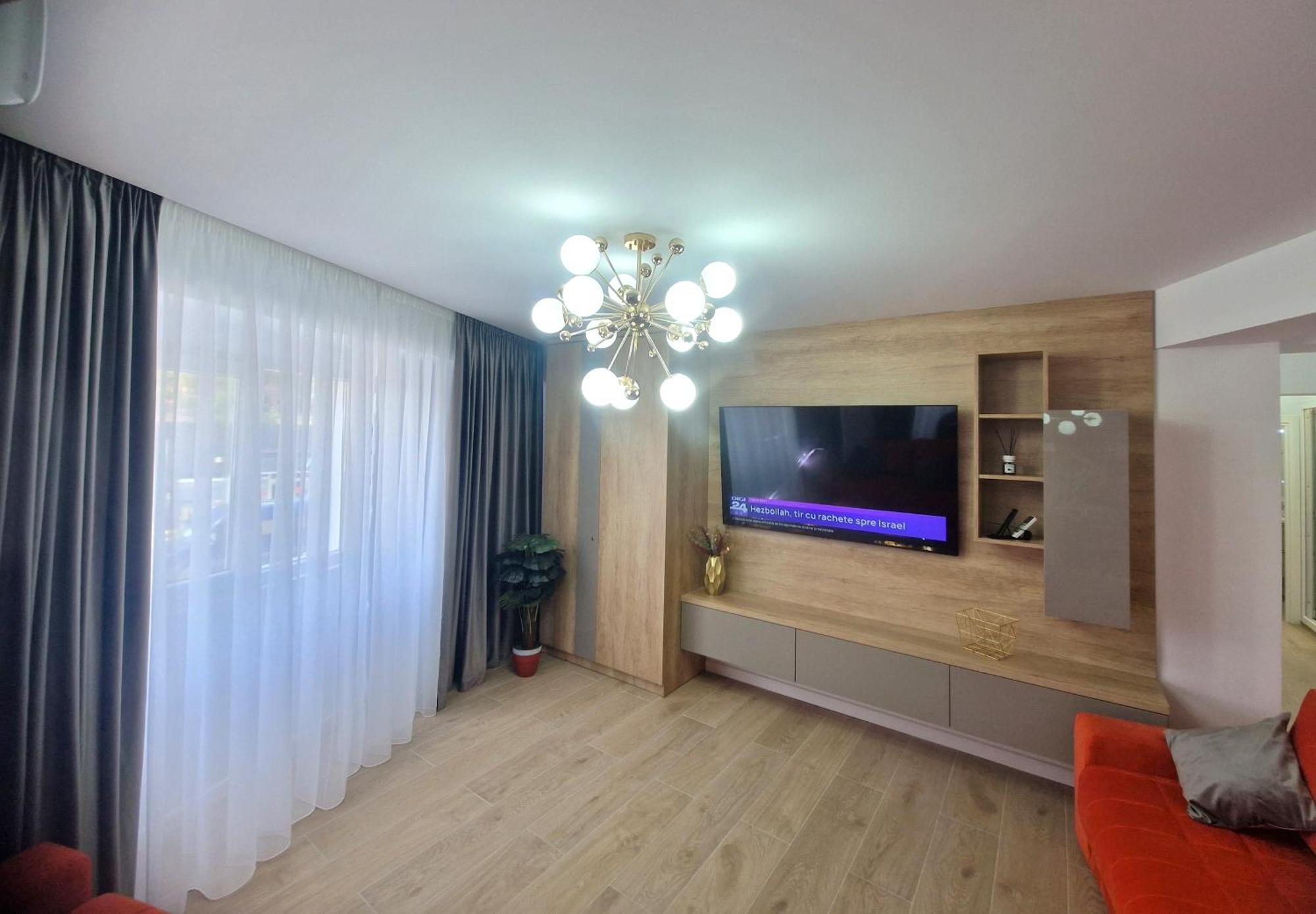 Ultracentral Luxury Apartament Curtea De Arges Ngoại thất bức ảnh