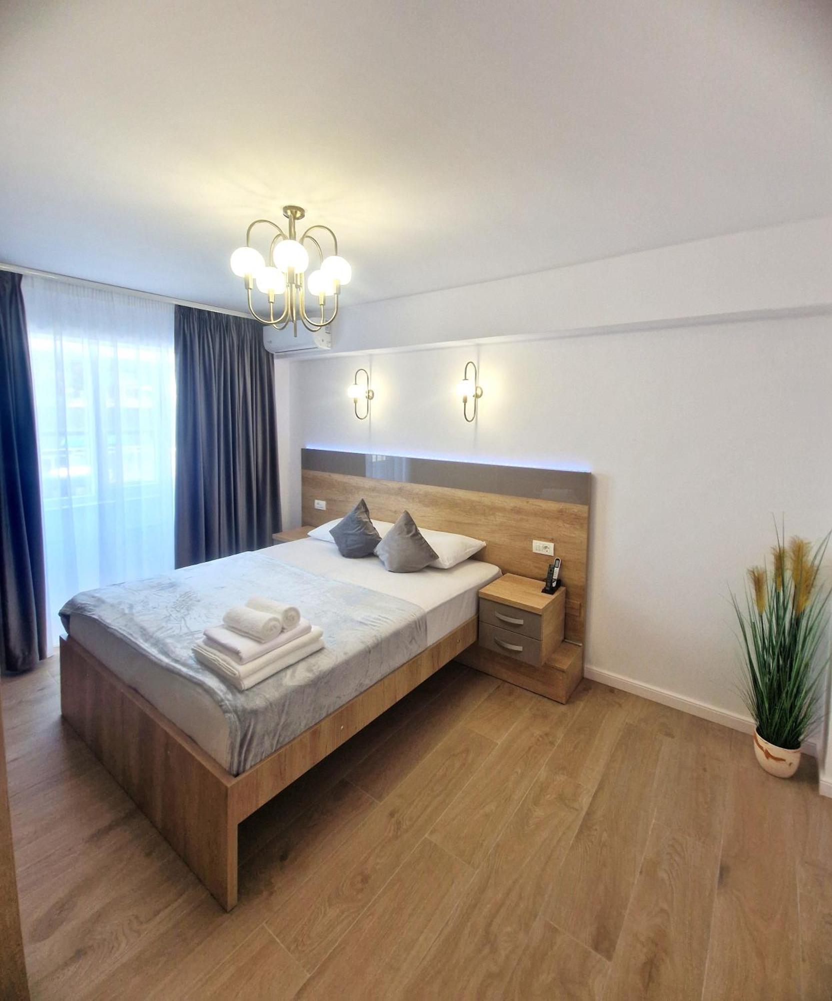 Ultracentral Luxury Apartament Curtea De Arges Ngoại thất bức ảnh
