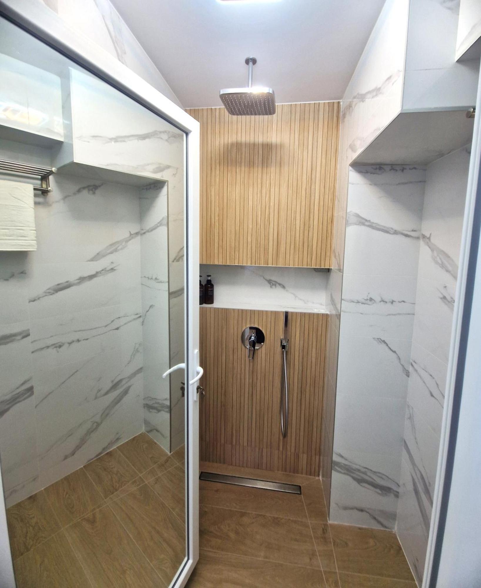 Ultracentral Luxury Apartament Curtea De Arges Ngoại thất bức ảnh