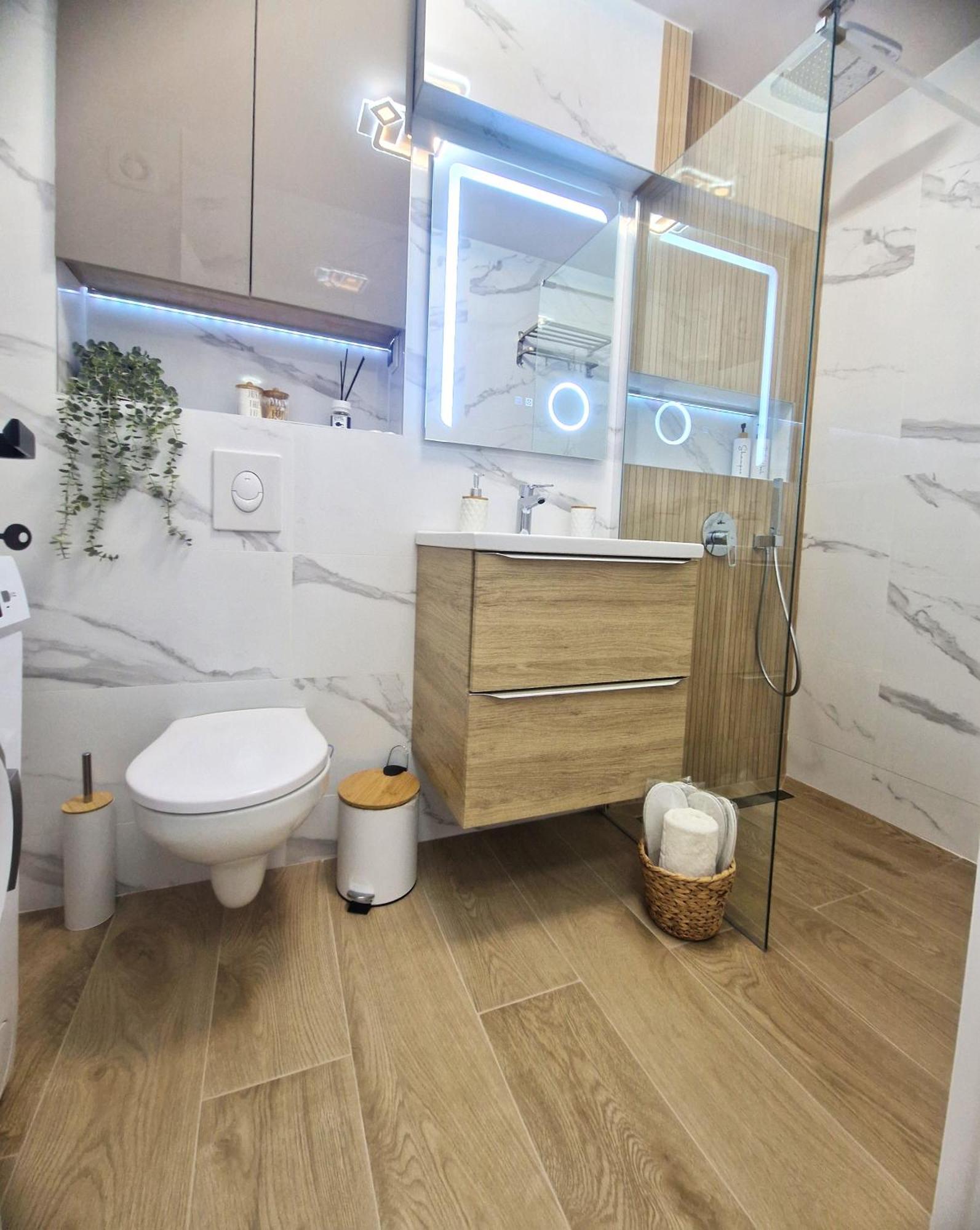 Ultracentral Luxury Apartament Curtea De Arges Ngoại thất bức ảnh