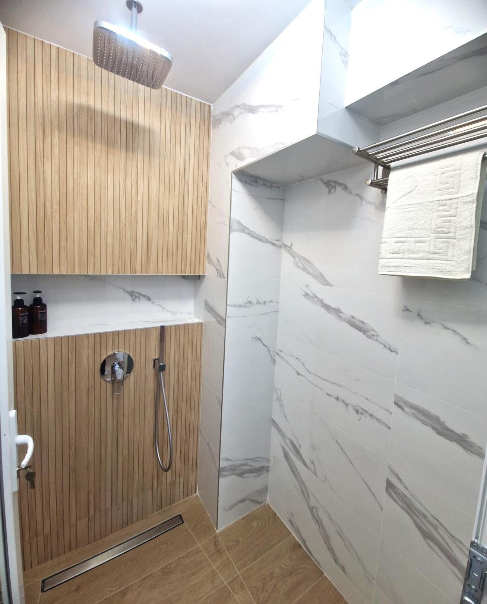 Ultracentral Luxury Apartament Curtea De Arges Ngoại thất bức ảnh